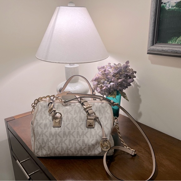 Michael Kors Medium Logo Chain Grayson Beige Satchel Bag - Picture 2 of 9